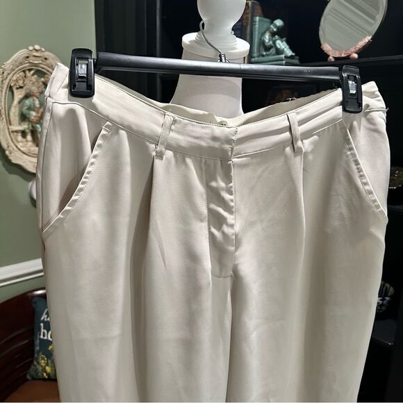 Max Studio Cream Trousers Size Large - Picture 2 of 7